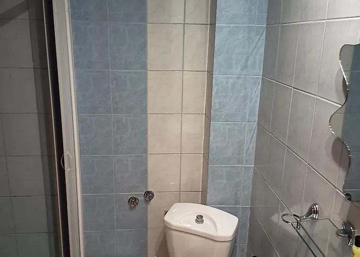 Skg Assembly Hotell 3*